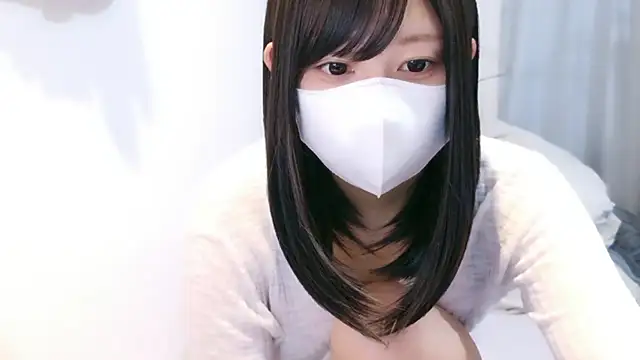 YUTSU KI online show from May 15, 2026, 9:22 pm
