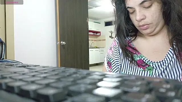 Snapshot of ladydeathz chatting on February 21, 2026, 12:11 am ladydeathz online show from February 21, 2026, 12:11 am