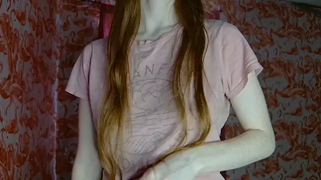 strawberrysmoothie online show from April 27, 2026, 6:28 pm