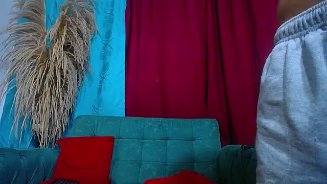 Leon hot X online show from January 6, 2025, 10:58 pm