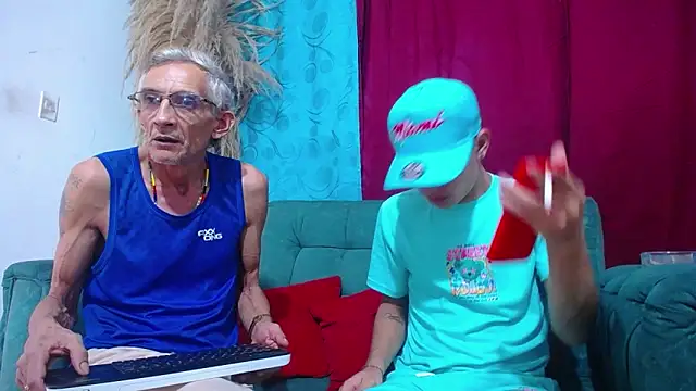 Leon hot X online show from January 8, 2025, 10:06 pm