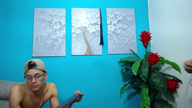 Leon hot X online show from January 14, 2025, 12:11 am