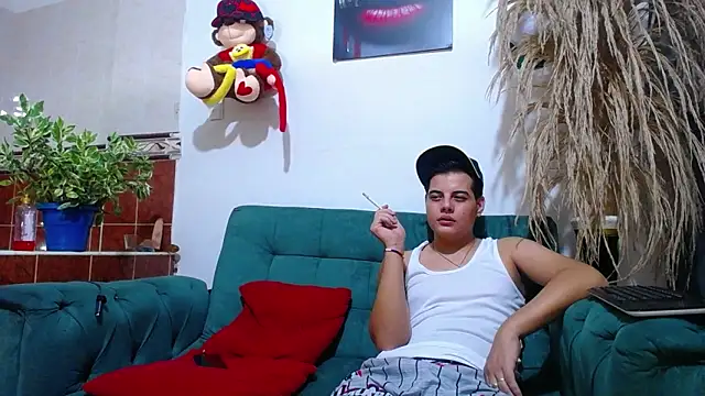 Leon hot X online show from February 17, 2025, 11:42 pm