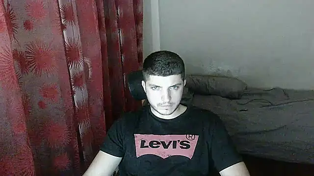 Snapshot of BoiWhore chatting on September 19, 2025, 4:40 pm BoiWhore online show from September 19, 2025, 4:40 pm