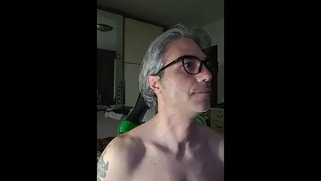 Snapshot of KennyForU77 chatting on March 16, 2026, 6:56 pm KennyForU77 online show from March 16, 2026, 6:56 pm