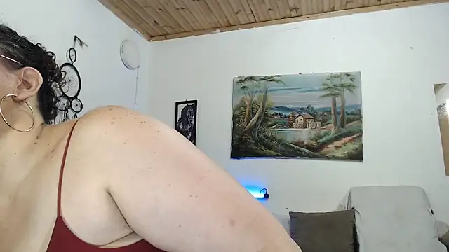 Aleja Gonzales online show from February 9, 2026, 8:46 pm