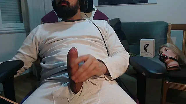 Snapshot of master4subslut chatting on February 5, 2025, 2:19 am master4subslut online show from February 5, 2025, 2:19 am