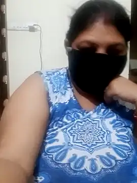 Shoni   online show from December 2, 2024, 5:15 pm