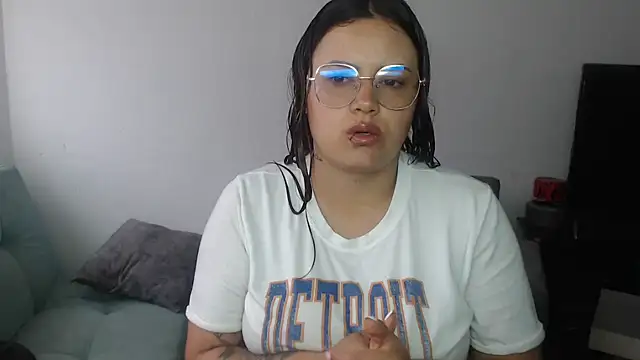 Snapshot of celeste_anny_1 chatting on April 15, 2026, 4:25 pm celeste anny 1 online show from April 15, 2026, 4:25 pm