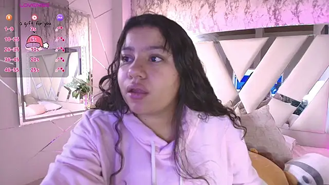 Snapshot of Miaa_Smiith1 chatting on December 13, 2024, 11:45 am Miaa Smiith1 online show from December 13, 2024, 11:45 am