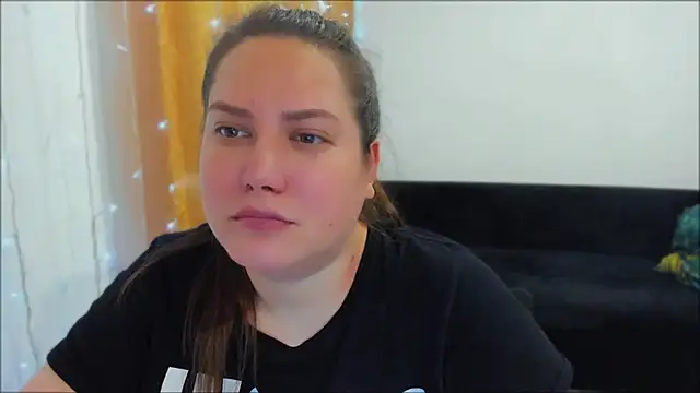 Snapshot of _madalexa_ chatting on October 16, 2025, 7:26 pm madalexa online show from October 16, 2025, 7:26 pm