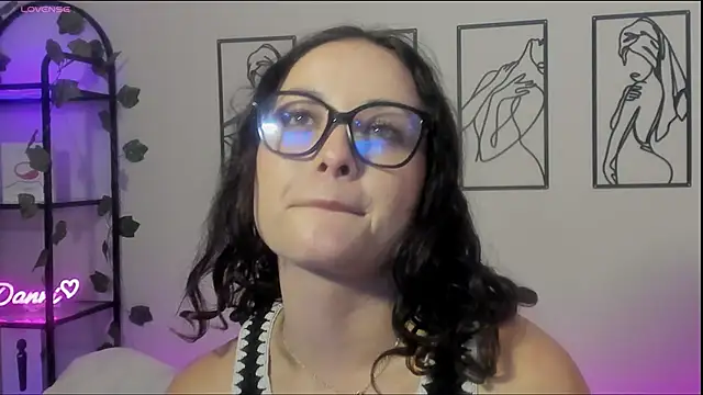 Megan Rodrigo online show from January 30, 2025, 8:21 pm