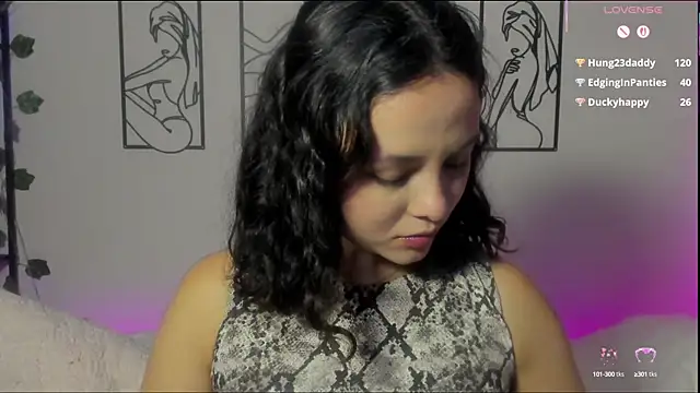 Megan Rodrigo online show from February 1, 2025, 11:58 pm