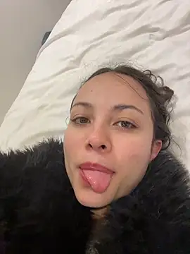 Megan Rodrigo online show from June 17, 2026, 5:21 am