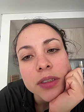 Megan Rodrigo online show from June 17, 2026, 5:47 pm