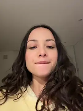 Megan Rodrigo online show from June 21, 2026, 4:48 am