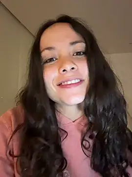 Megan Rodrigo online show from July 4, 2026, 6:08 am