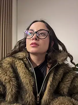 Megan Rodrigo online show from July 14, 2026, 3:11 am