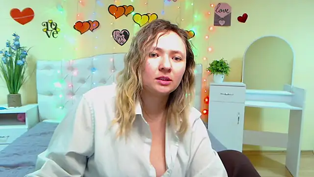 SallyVerda online show from February 28, 2025, 3:48 am