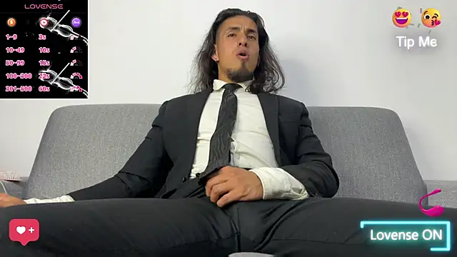 Tom blunt96 online show from November 29, 2025, 4:37 am