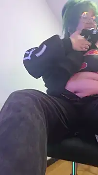 lucky-leah online show from February 27, 2026, 3:28 am