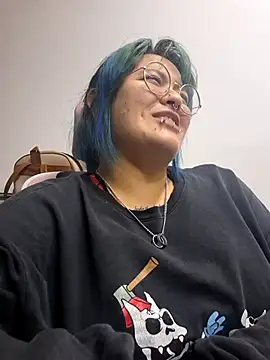 lucky-leah online show from May 20, 2026, 3:02 am