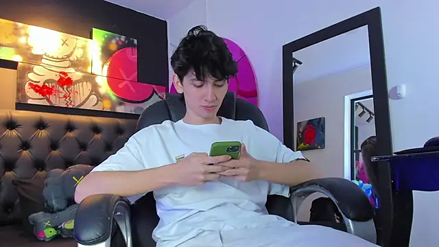 Santi delacruz online show from January 15, 2025, 2:24 pm