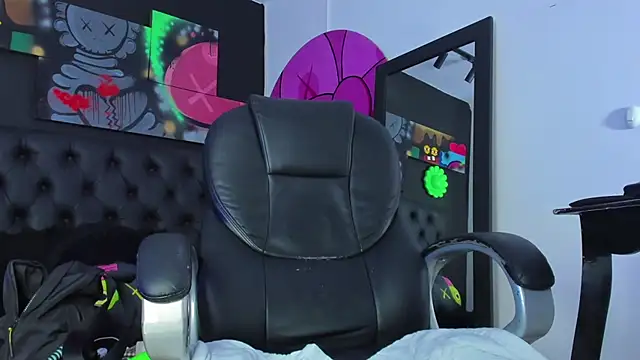 Santi delacruz online show from January 29, 2025, 7:43 pm