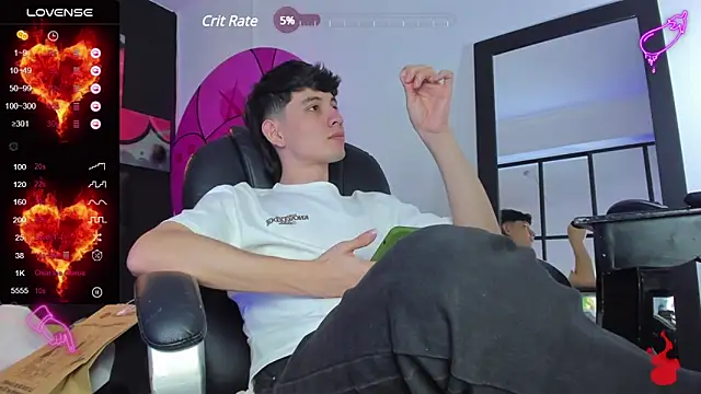 Santi delacruz online show from February 11, 2025, 8:42 pm