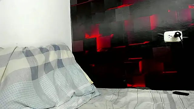 chromeheart  online show from March 28, 2026, 9:36 pm