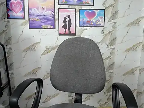 Love bug15 online show from March 20, 2025, 1:46 am