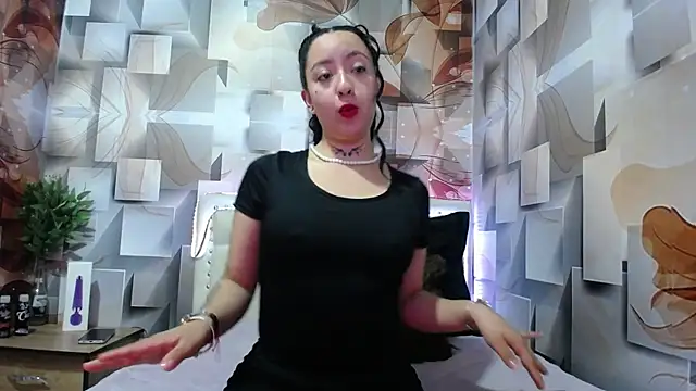 to k io  online show from September 29, 2025, 12:32 pm