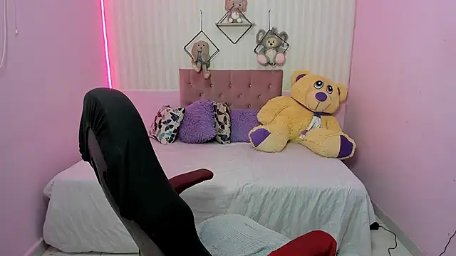 bbw charlote online show from November 5, 2025, 12:27 pm