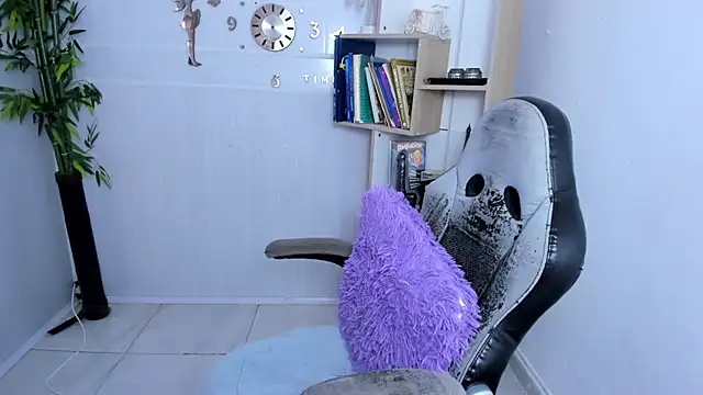bbw charlote online show from July 22, 2026, 12:08 pm