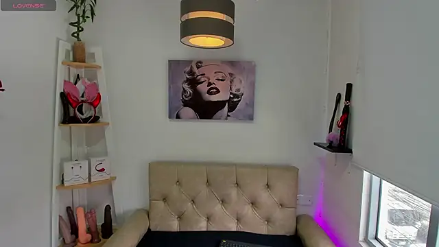 ginevra boobs online show from October 3, 2025, 7:11 pm