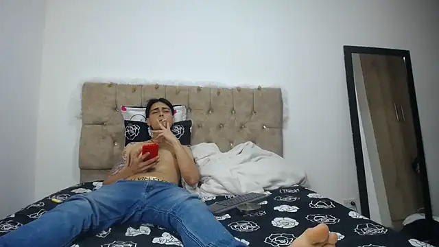 Snapshot of Amanda_Jampiher chatting on December 8, 2024, 3:43 am Amanda Jampiher online show from December 8, 2024, 3:43 am