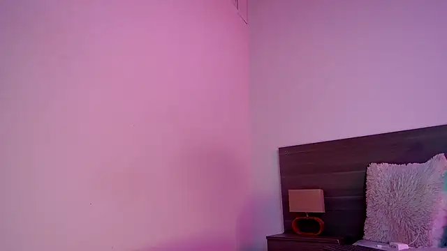 Mila cams1  online show from November 8, 2025, 8:18 pm