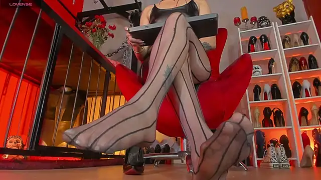 Snapshot of MistressAndre chatting on November 8, 2025, 8:51 pm MistressAndre online show from November 8, 2025, 8:51 pm