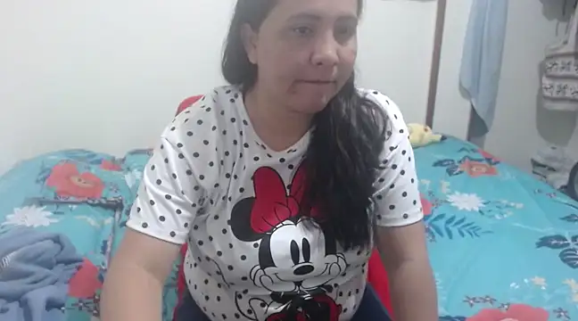 Snapshot of sonia__milk chatting on December 13, 2024, 11:39 pm sonia milk online show from December 13, 2024, 11:39 pm