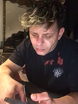 Phelyxx elgato online show from March 20, 2025, 12:43 pm