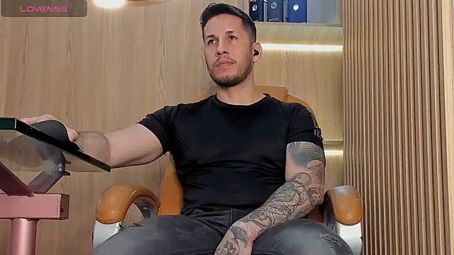 Snapshot of George_Diesell chatting on February 2, 2026, 11:58 pm George Diesell online show from February 2, 2026, 11:58 pm