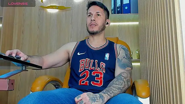 Snapshot of George_Diesell chatting on February 22, 2026, 8:51 pm George Diesell online show from February 22, 2026, 8:51 pm