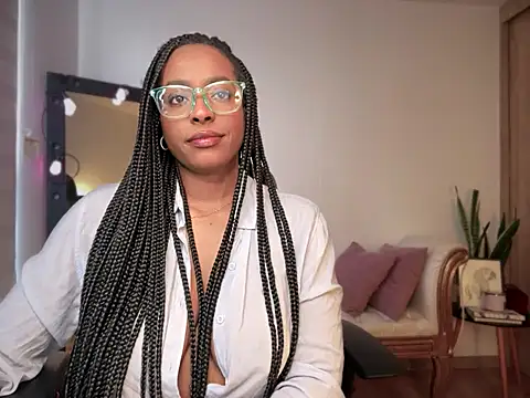 evangeline ch online show from February 26, 2025, 1:52 pm