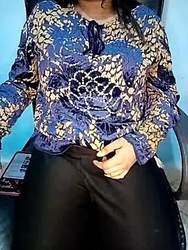 Snapshot of Dayna-36 chatting on January 1, 2025, 8:58 pm Dayna-36 online show from January 1, 2025, 8:58 pm