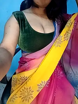 Snapshot of Dayna-36 chatting on February 22, 2025, 5:24 pm Dayna-36 online show from February 22, 2025, 5:24 pm