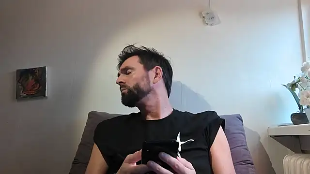 TB1977DK online show from December 19, 2025, 12:23 pm