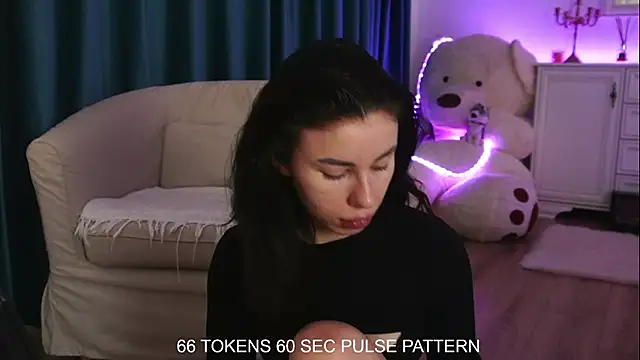 ivyleague  online show from January 4, 2025, 8:28 am