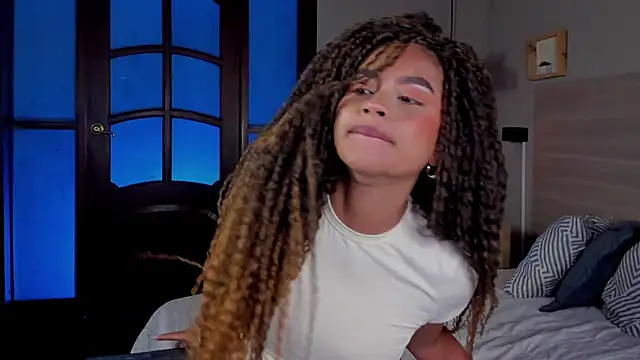 nayah   online show from October 23, 2025, 7:45 pm