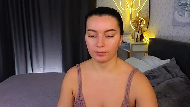 YourSweetDream  online show from February 5, 2025, 8:32 am