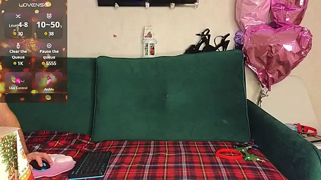 Snapshot of FoxLoveBasik chatting on December 26, 2024, 2:55 am FoxLoveBasik online show from December 26, 2024, 2:55 am